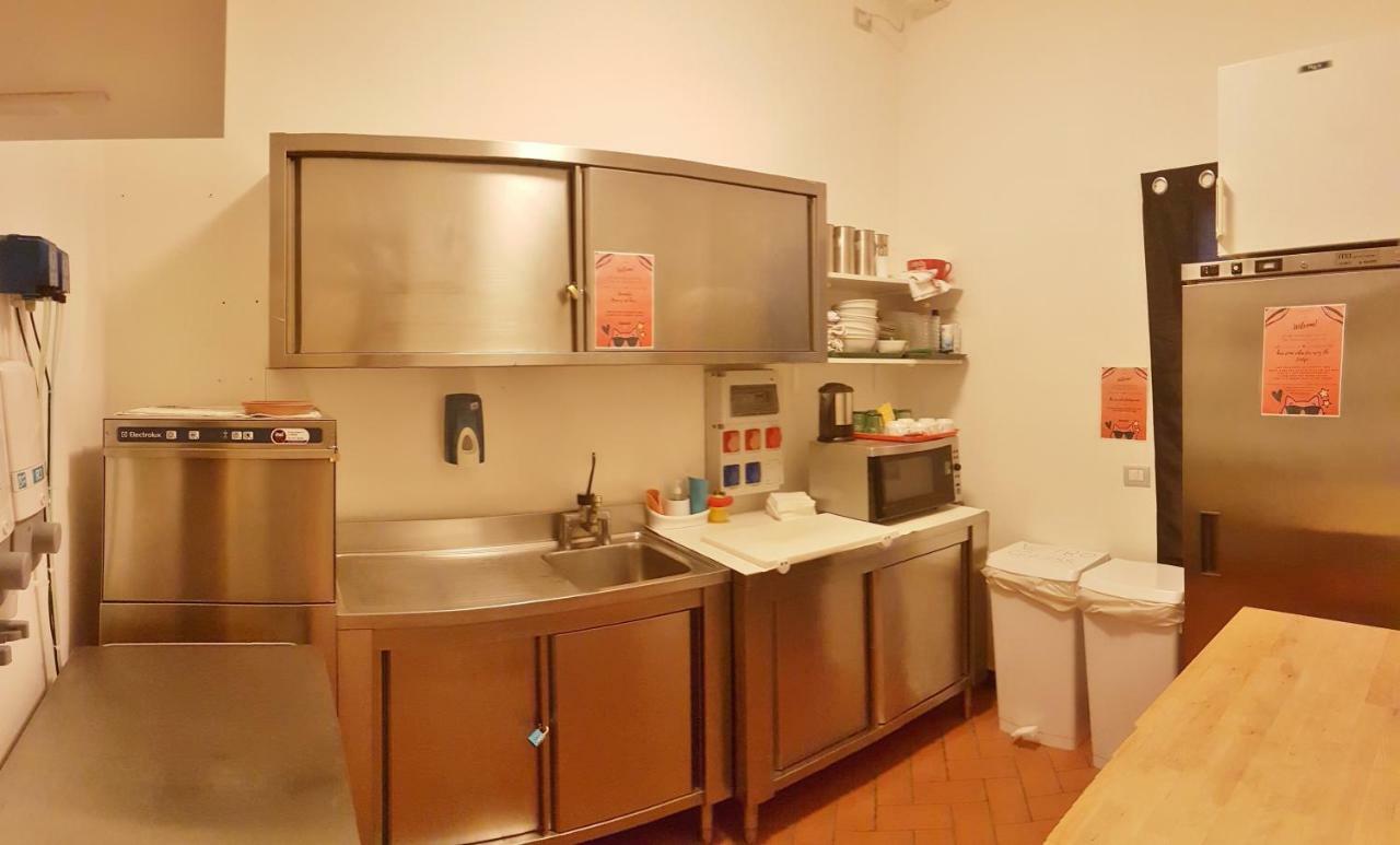 Ospitalia Del Mare Hostel Леванто Экстерьер фото