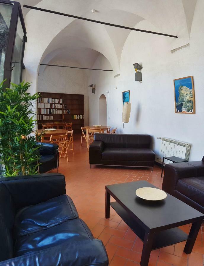 Ospitalia Del Mare Hostel Леванто Экстерьер фото