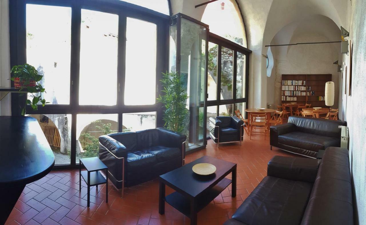Ospitalia Del Mare Hostel Леванто Экстерьер фото